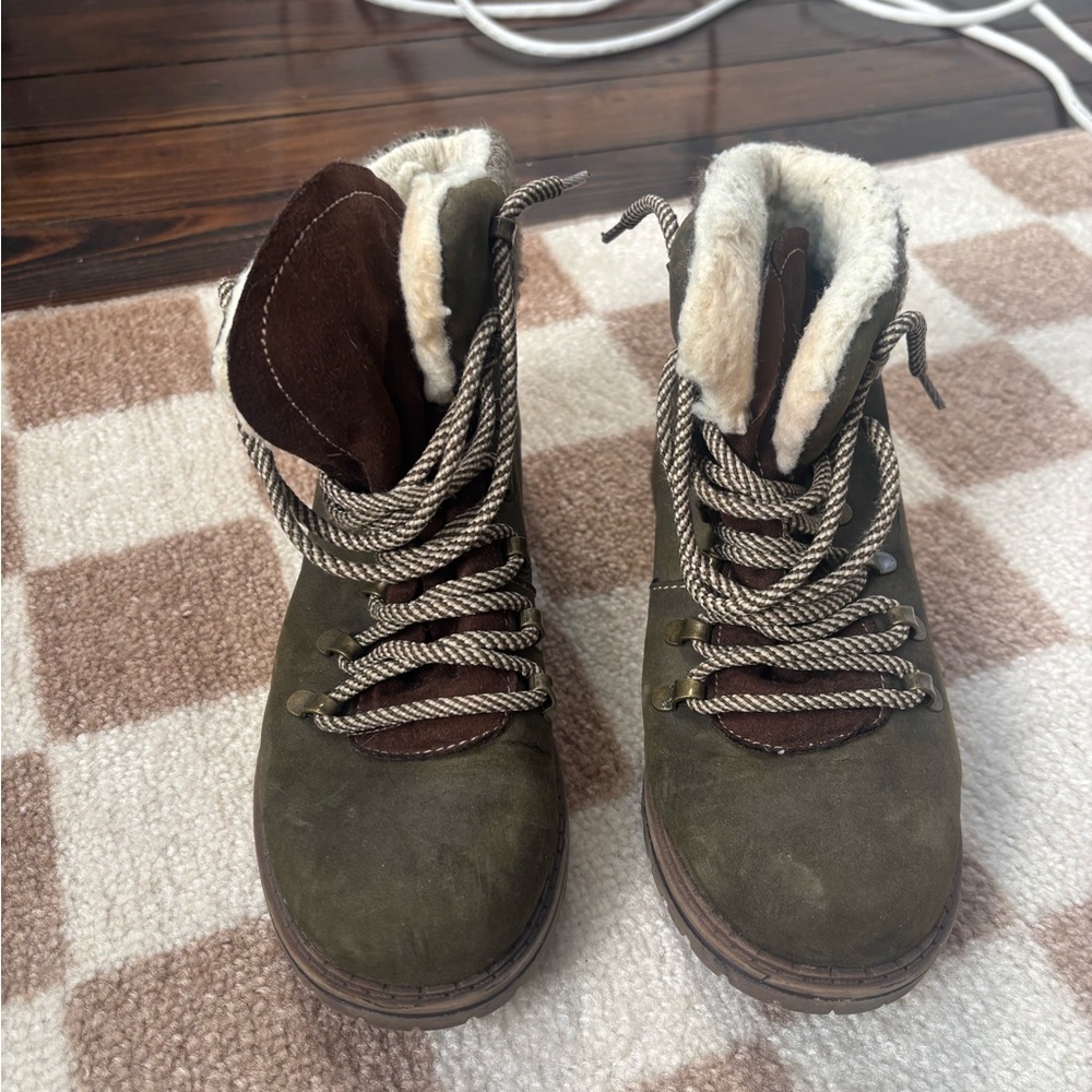 Target Boots - Picture 2 of 4